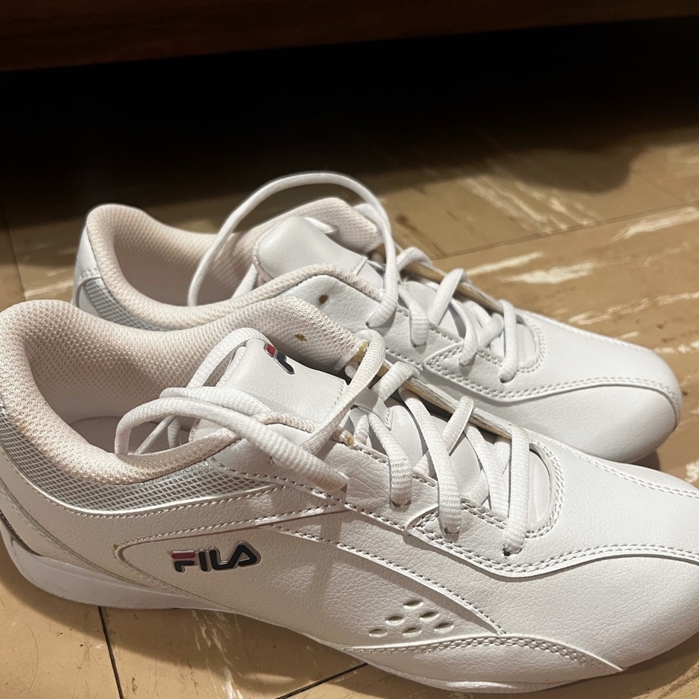 WHITE FILAS WOMENS